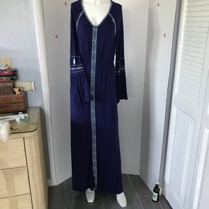 Neiman Marcus V-Neck embroidered dress Sz S (K-44)